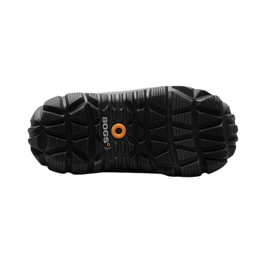 black sole of black fur lined winter boot