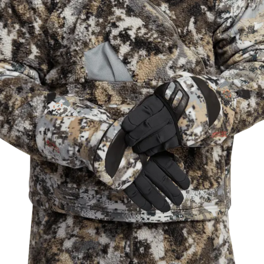 camo insulated mittens on white background