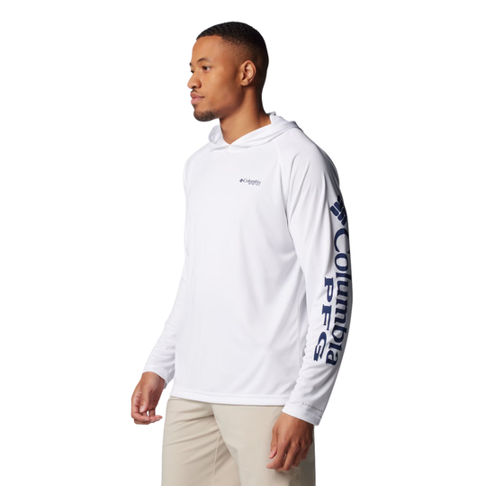 side view of man wearing Columbia Men's PFG Terminal Tackle Hoodie - White on white background