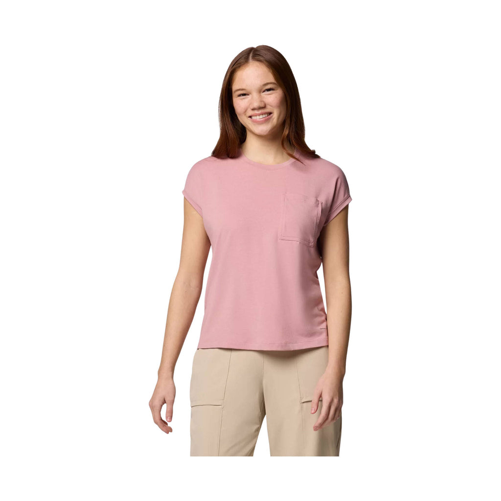 Columbia Women's Boundless Trek Short Sleeve Tee - Eraser Pink - Lenny's Shoe & Apparel