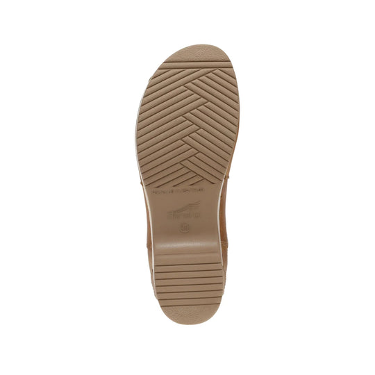 Tan boot outsole with herringbone tread and striped heel