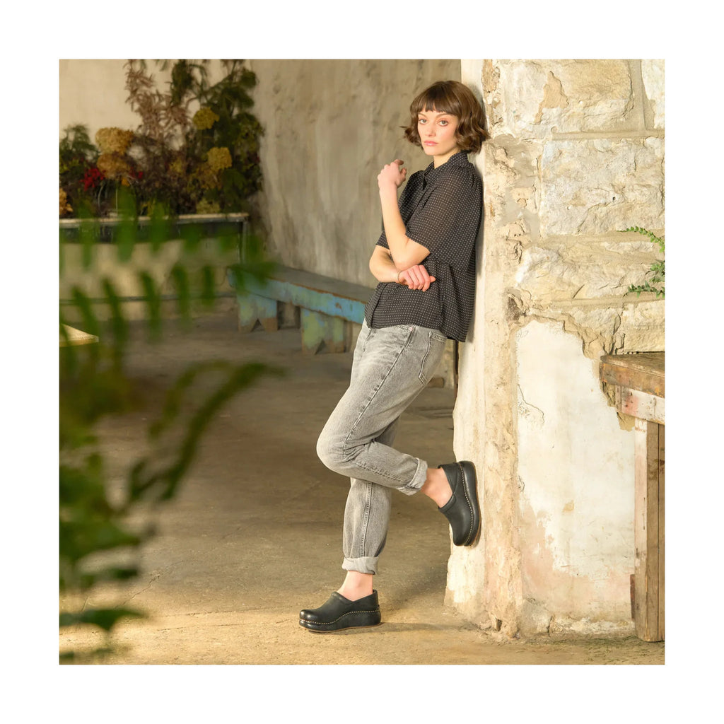 Dansko Women's Platform Pro Clogs - Black Burnished Nubuck - Lenny's Shoe & Apparel
