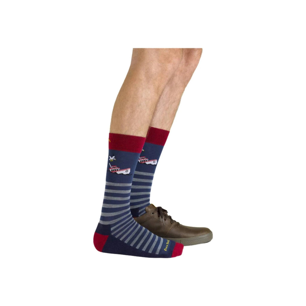 Darn Tough Vermont Men's Wild Life Crew Lightweight Lifestyle Sock - Storm - Lenny's Shoe & Apparel