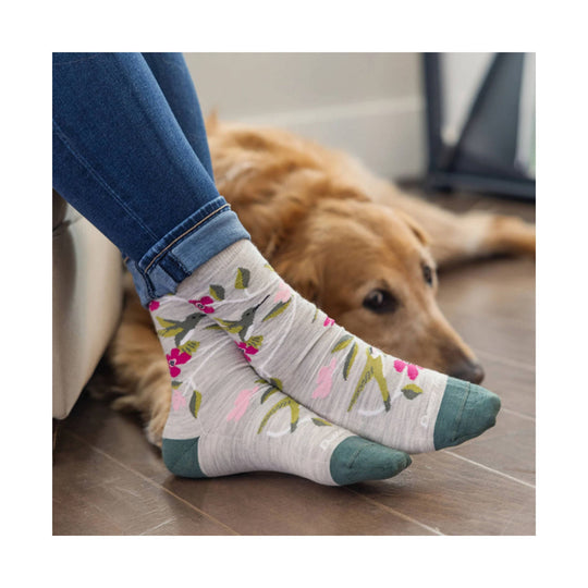 Darn Tough Vermont Women's Birds of a Feather Crew Lightweight Lifestyle Sock - Ash - Lenny's Shoe & Apparel