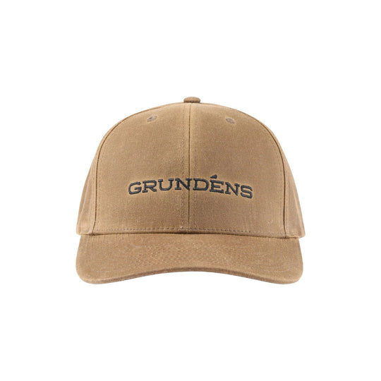 Tan waxed baseball cap with curved brim and GRUNDÉNS embroidery