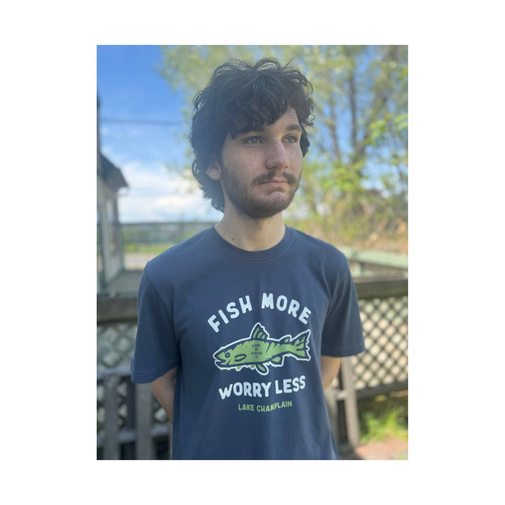 Life Is Good Men's Vintage Fish Vermont Exclusive Crusher Tee - Darkest Blue - Lenny's Shoe & Apparel