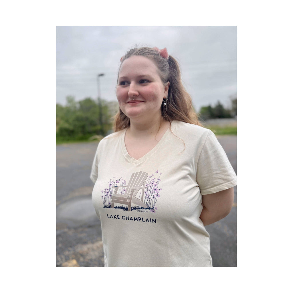 Life Is Good Women's Wildflower Vermont Exclusive Crusher Tee - Putty White - Lenny's Shoe & Apparel