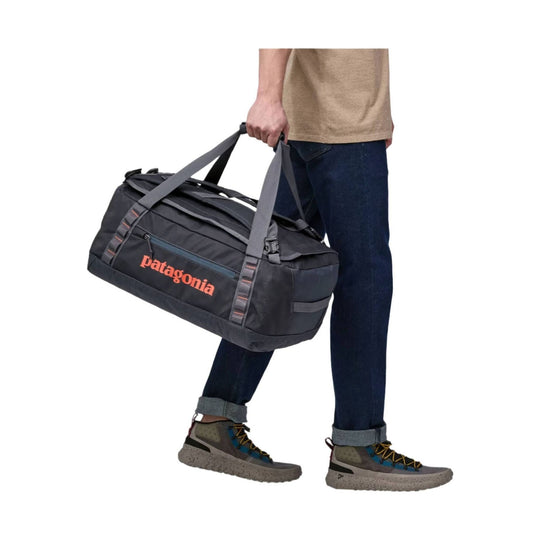 patagonia duffel straps Patagonia 40L Black Hole Duffel Smolder Blue