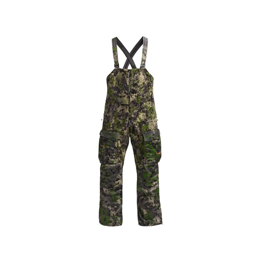 Camouflage insulated bib pants with suspenders and cargo pockets