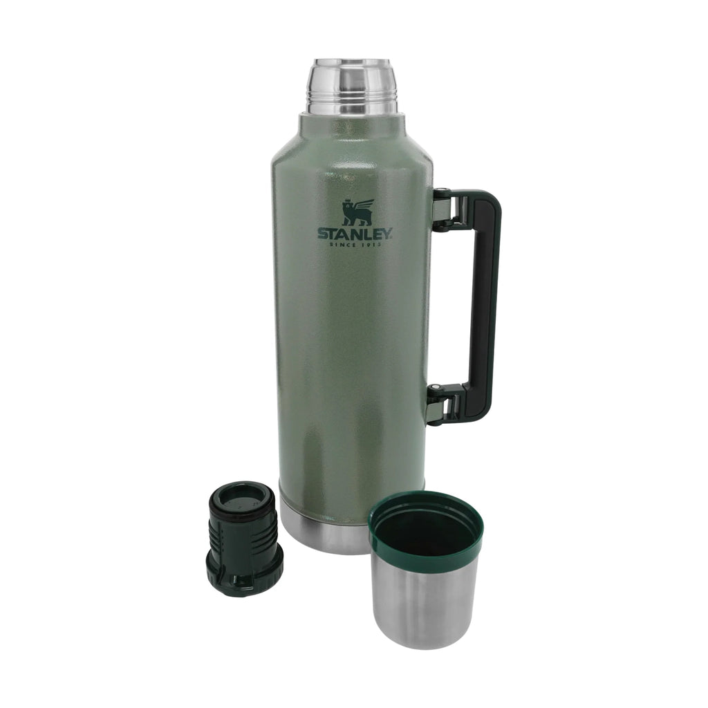 Stanley Classic Legendary Bottle 2.5QT - Hammertone Green - Lenny's Shoe & Apparel