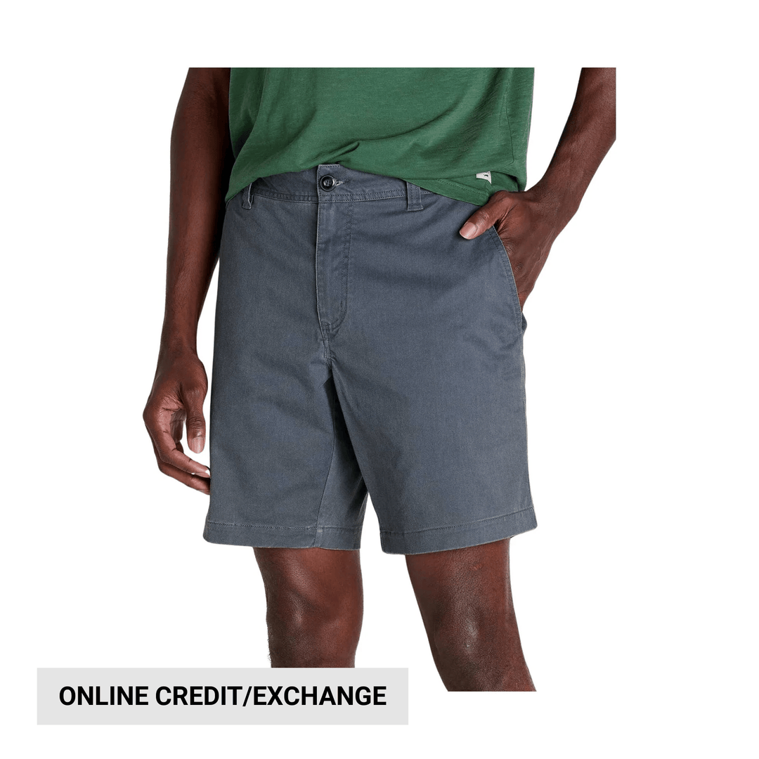Gray men’s shorts on a model with a visible "ONLINE CREDIT/EXCHANGE" banner