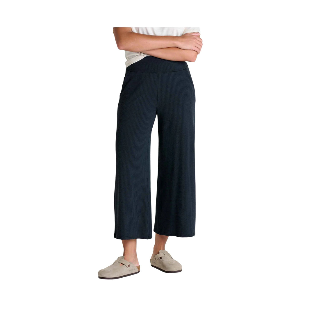 Black textured wide-leg cropped pull-on pants