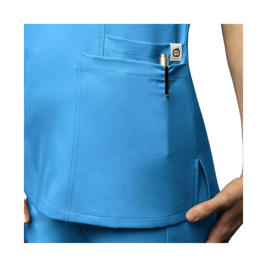 Wink Women's Curved V Neck 5 Pocket Scrub Top - Malibu Blue - Lenny's Shoe & Apparel