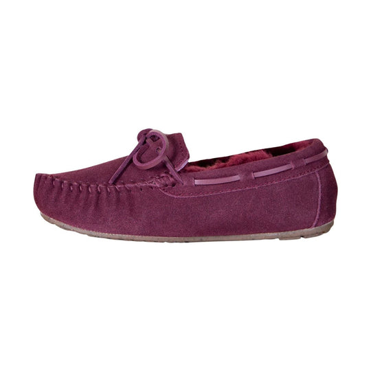 Burgundy suede moccasin slipper with bow detail and faux fur lining