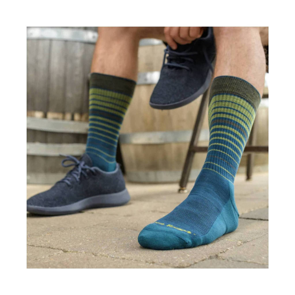 Darn Tough Vermont Men's Frequency Crew Lightweight Lifestyle Sock - Dark Teal - Lenny's Shoe & Apparel