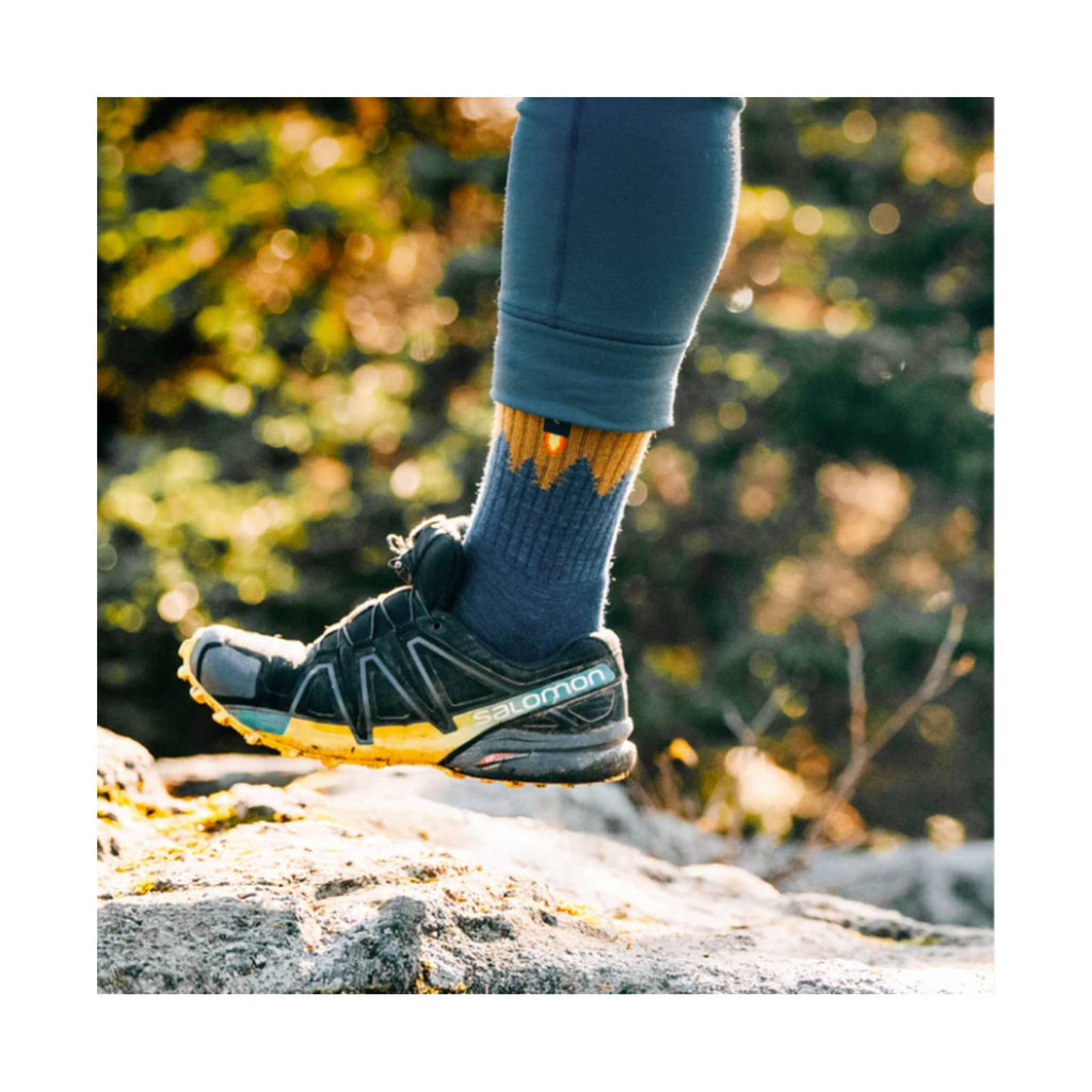 Darn Tough Vermont Men's Number 2 Micro Crew Midweight Hiking Sock - Denim - Lenny's Shoe & Apparel