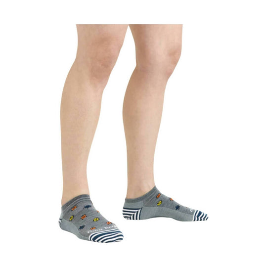 Gray no-show socks with striped toe and heel, worn on a model's feet