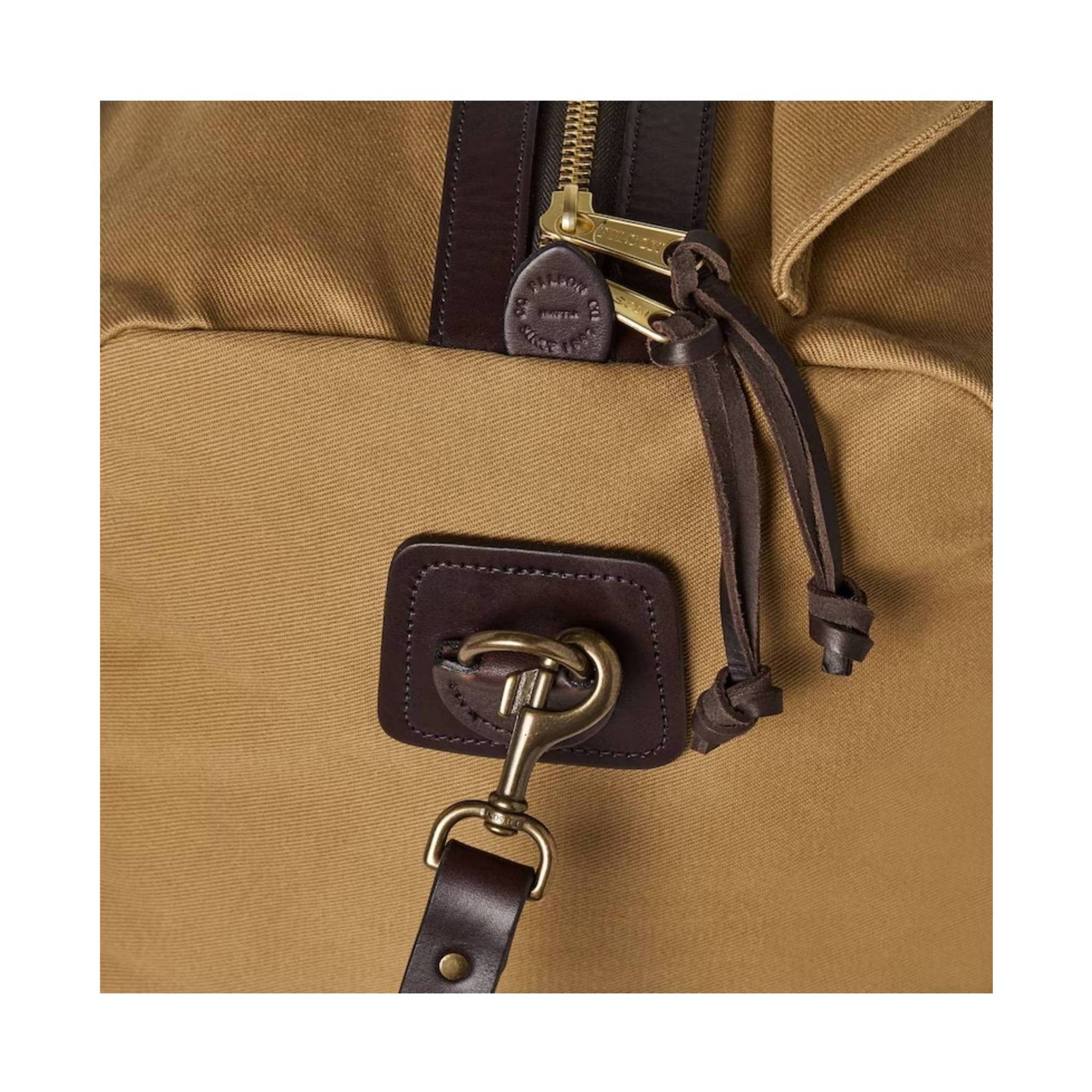Filson Rucksack Medium Filson Medium Duffle Bag - Tan – Lenny's Shoe & Apparel