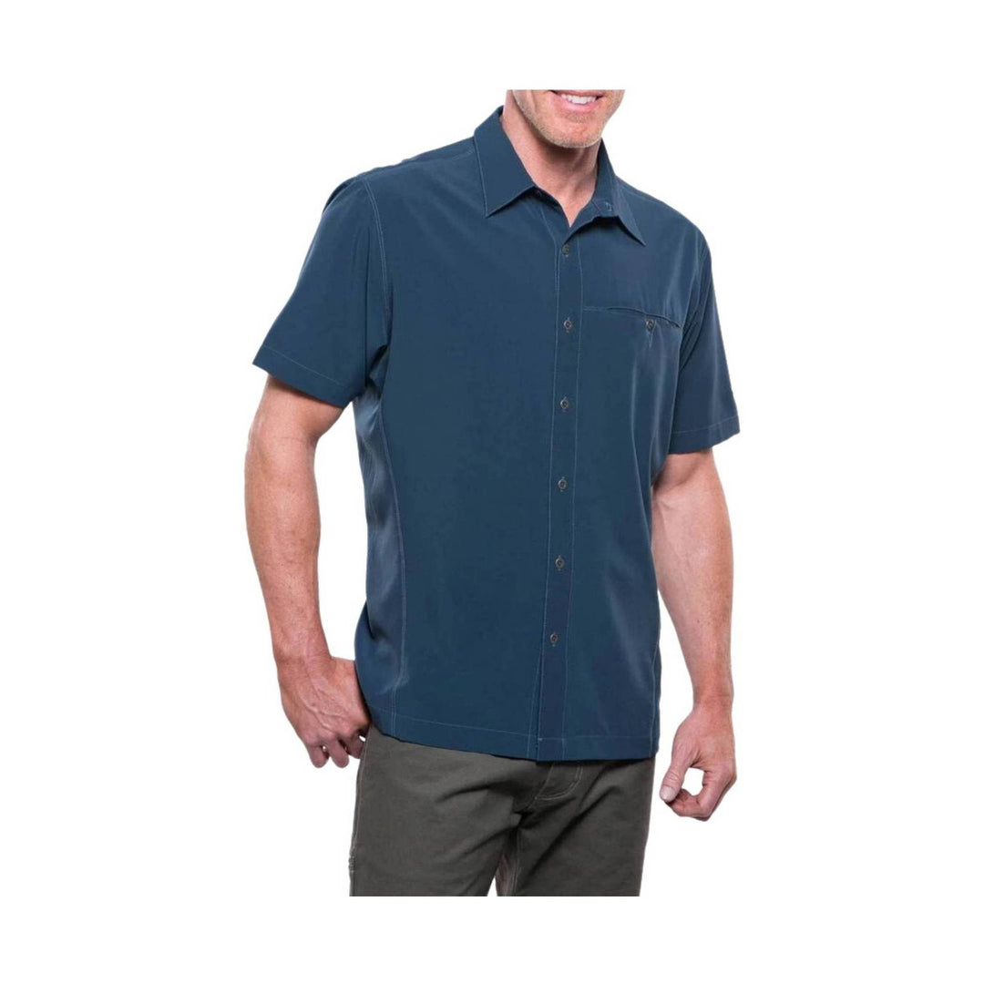Men's short-sleeve button-up shirt in dark blue with a chest pocket and pointed collar