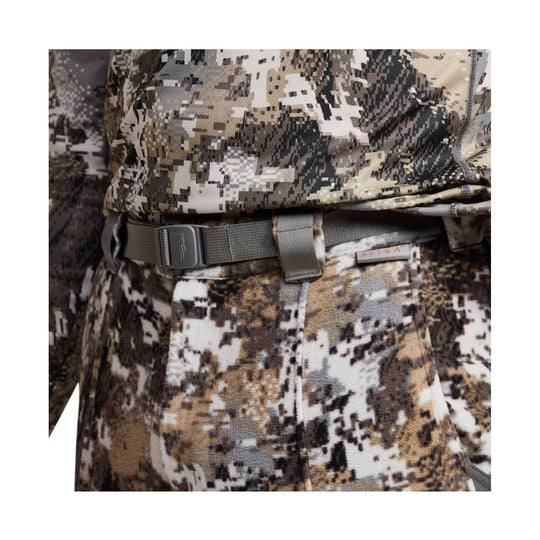Camouflage pants with a gray belt and side tag
