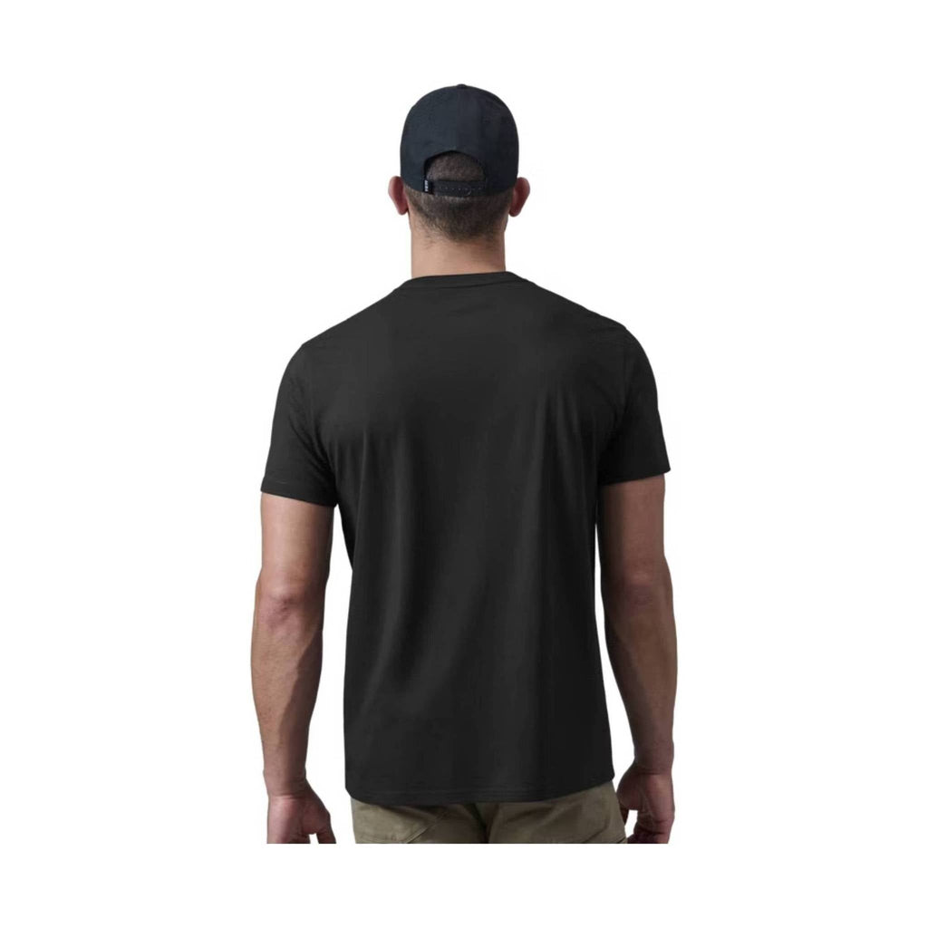 YETI Men's Premium Logo Badge Short Sleeve T-Shirt - Black - Lenny's Shoe & Apparel